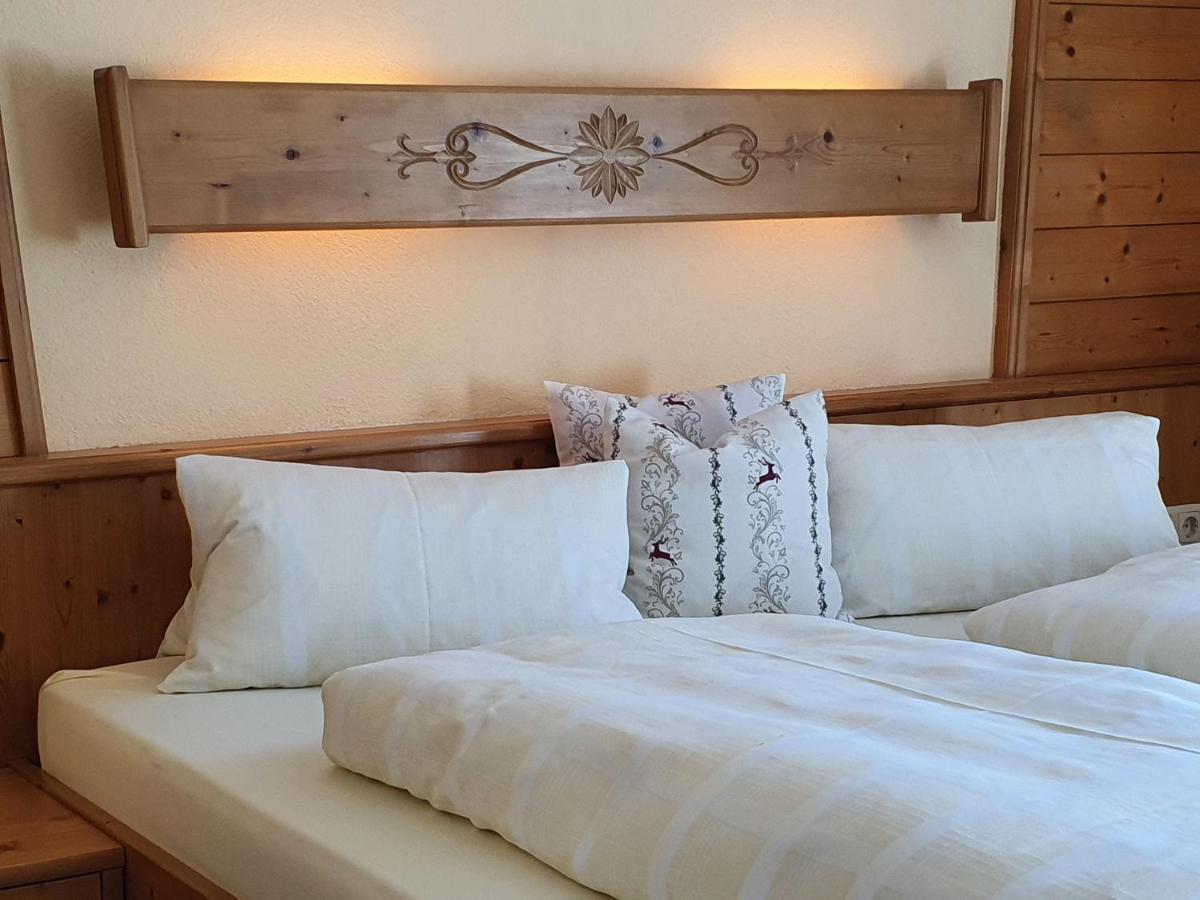 Gaestehaus Tirolergruss Pettneu am Arlberg Buitenkant foto