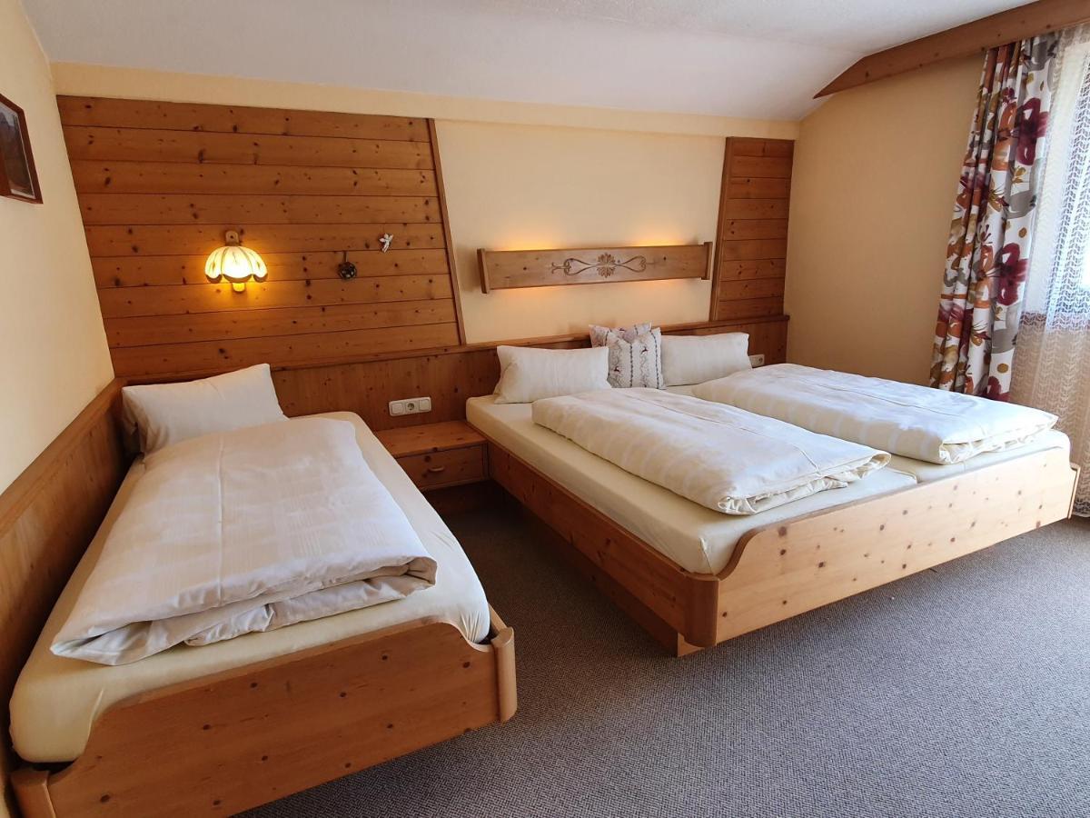 Gaestehaus Tirolergruss Pettneu am Arlberg Buitenkant foto